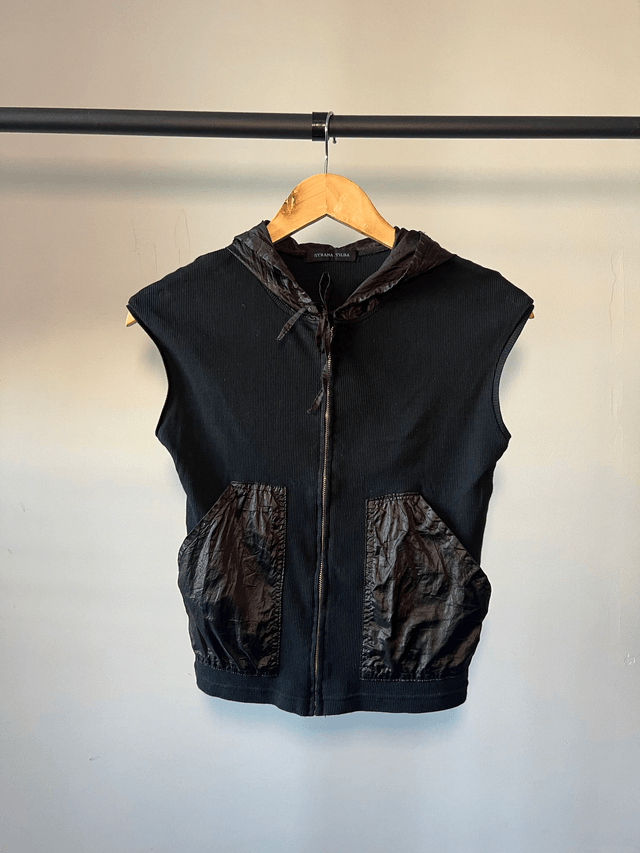 Dual-fabric sleeveless vest #0006
