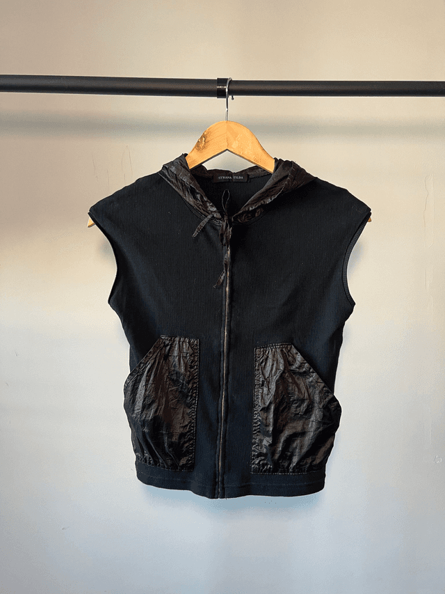 Dual-fabric sleeveless vest #0006
